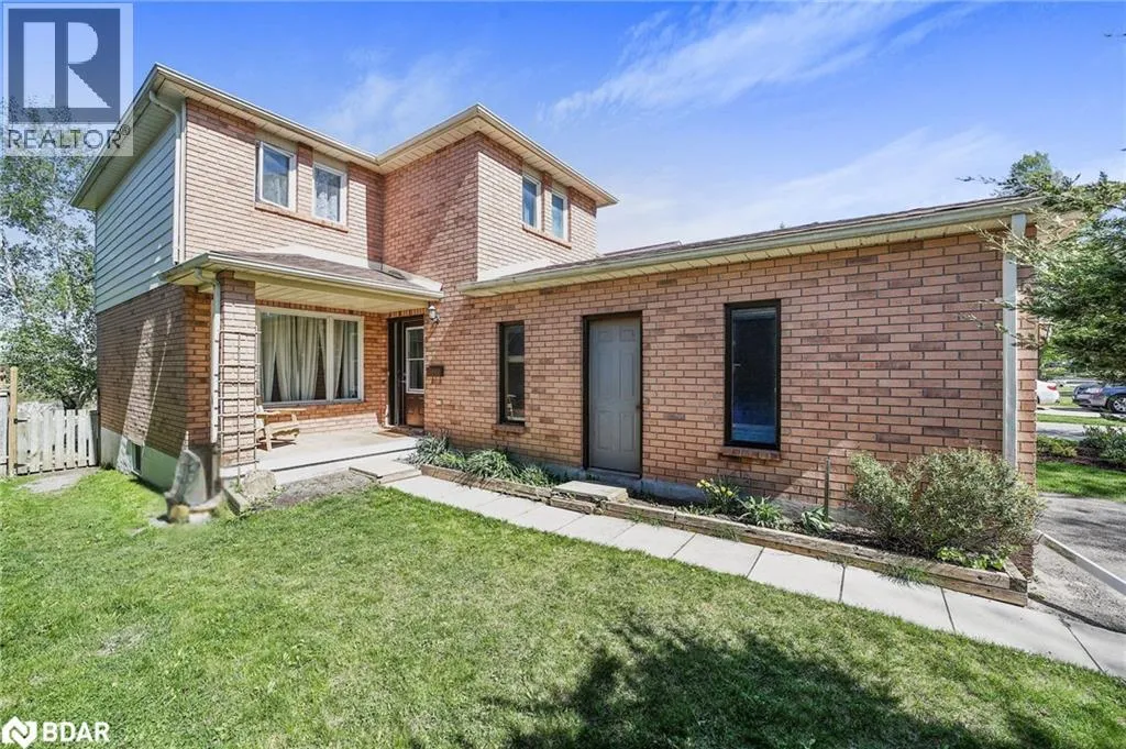 House for rent: 45 Garden Drive, Barrie, Ontario L4N 5T8