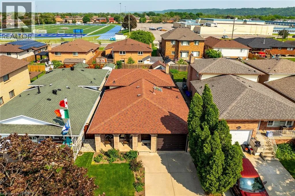 House for rent: 45 Juniper Drive, Stoney Creek, Ontario L8E 4C7