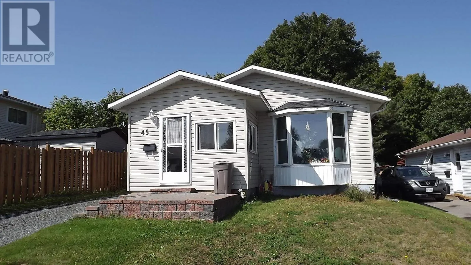 45 Laprairie Cres, Elliot Lake, Ontario P5A 3B7