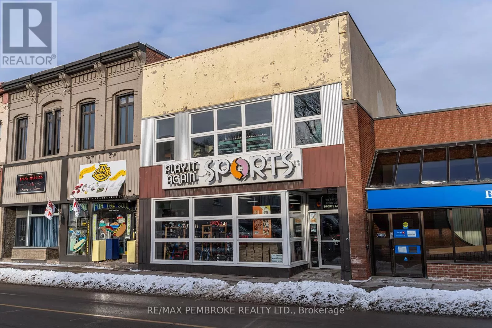 45 Pembroke Street W, Pembroke, Ontario K8A 5M5