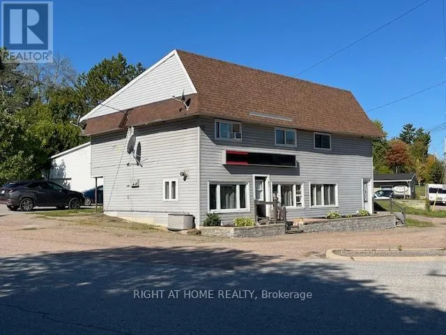 Duplex for rent: 45 Pembroke Street, Whitewater Region, Ontario K0J 1K0