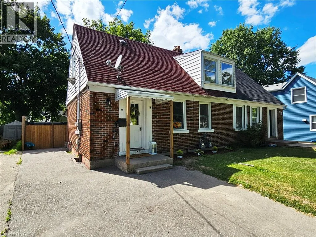 House for rent: 45 St Clair Avenue, Kitchener, Ontario N2M 3Z5