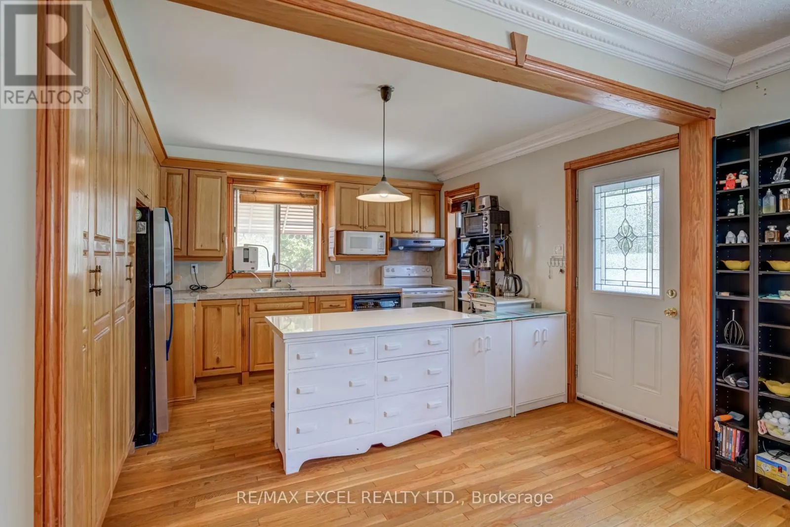 House for rent: 45 Stanmills Road, Toronto, Ontario M8Z 1Y1