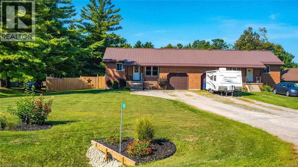 House for rent: 45 Willow Drive, Delhi, Ontario N4B 2A8