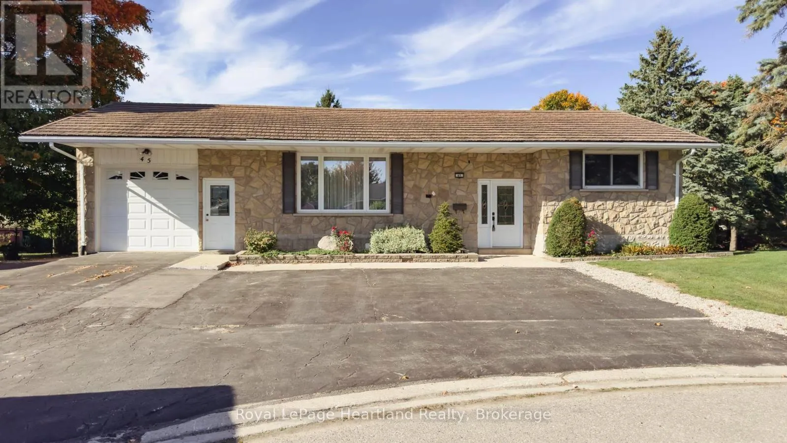 House for rent: 45 Winter Court, Central Huron, Ontario N0M 1L0