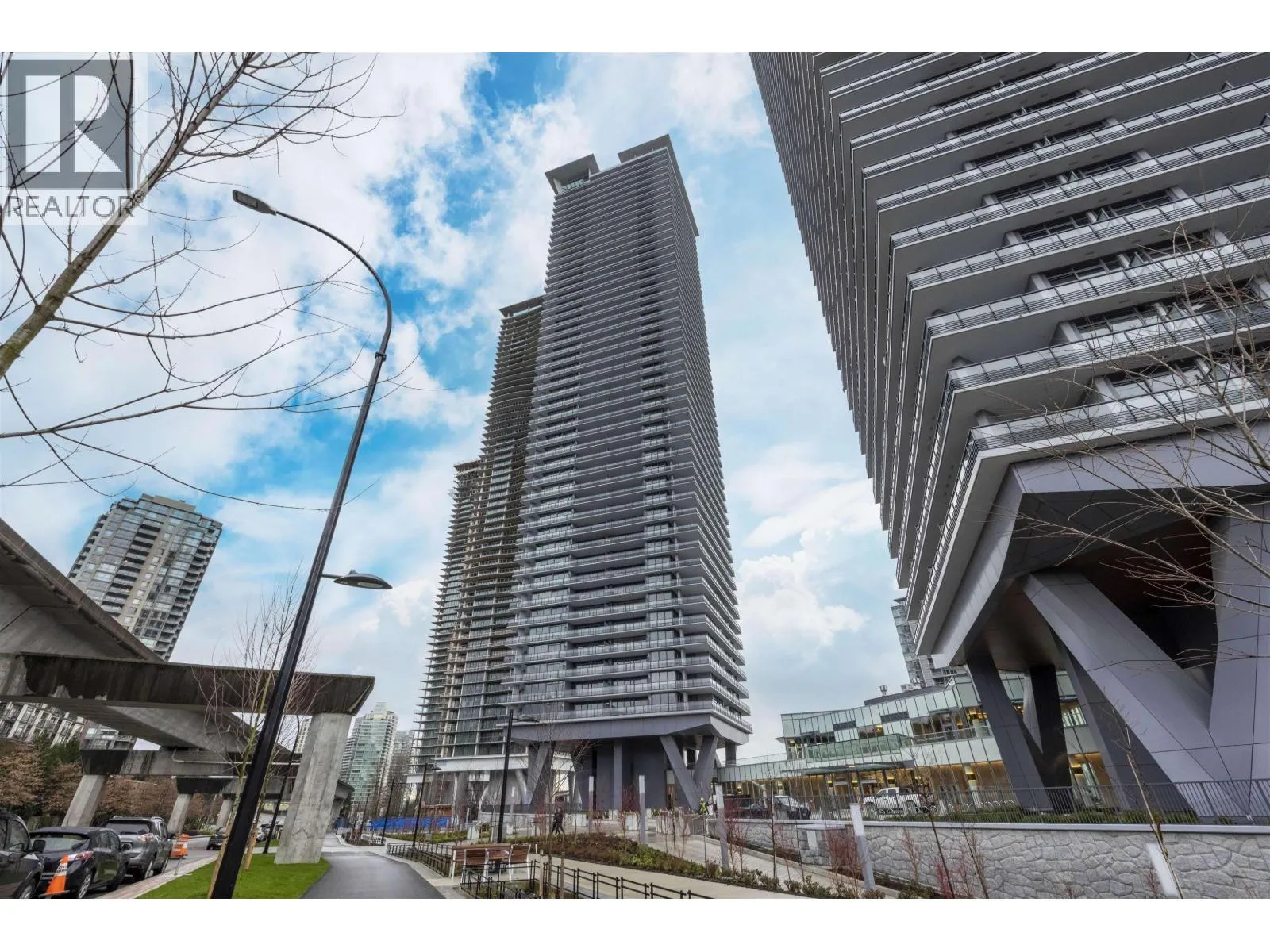 Apartment for rent: 4502 4730 Lougheed Highway, Burnaby, British Columbia V5C 0M9