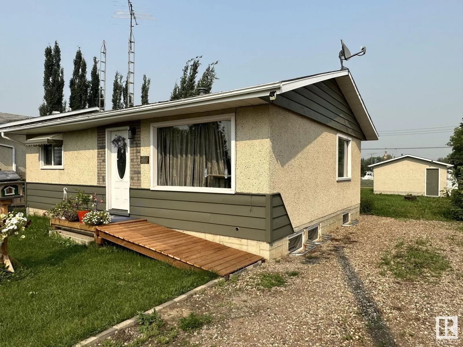 House for rent: 4505 52 St, Smoky Lake Town, Alberta T0A 3C0