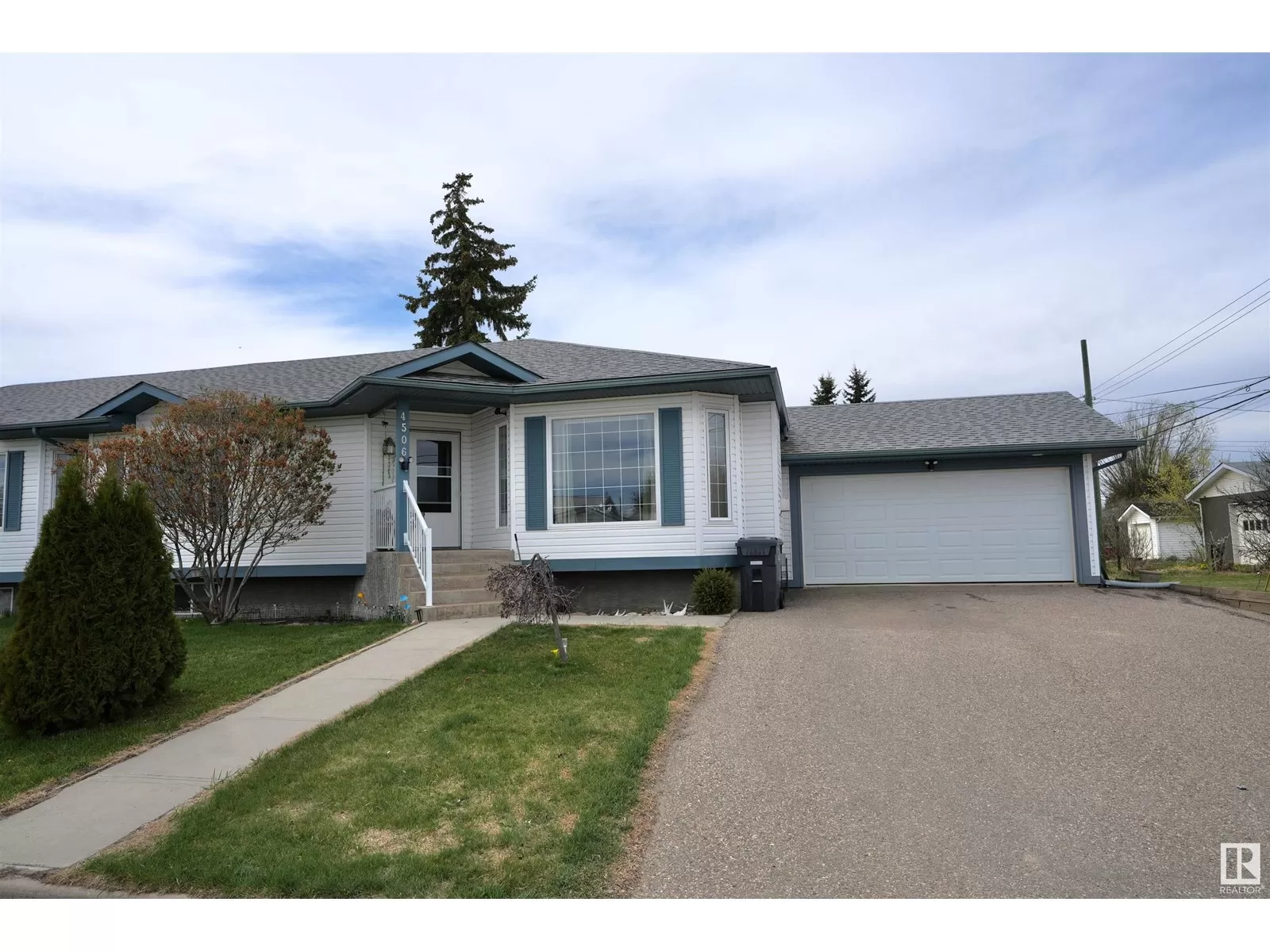 Duplex for rent: 4506 50 St, St. Paul Town, Alberta T0A 3A4