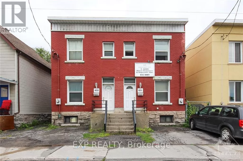 Triplex for rent: 451 & 453 - 453 Catherine Street, Ottawa, Ontario K1R 5T7