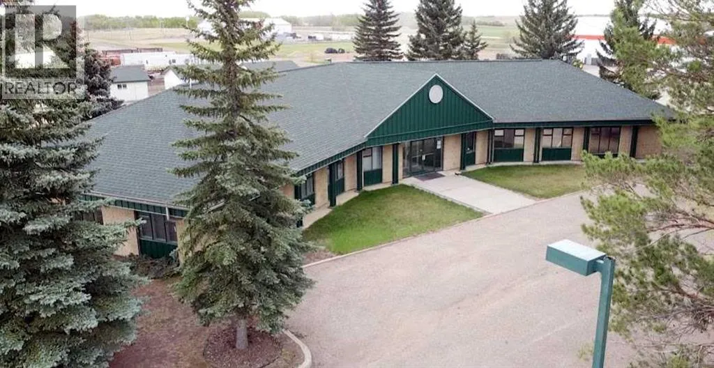 Commercial Mix for rent: 4510 50 Street S, Sedgewick, Alberta T0B 4C0