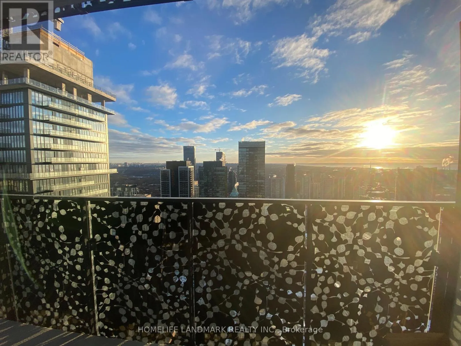 Apartment for rent: 4511 - 55 Charles Street E, Toronto, Ontario M4Y 0J1