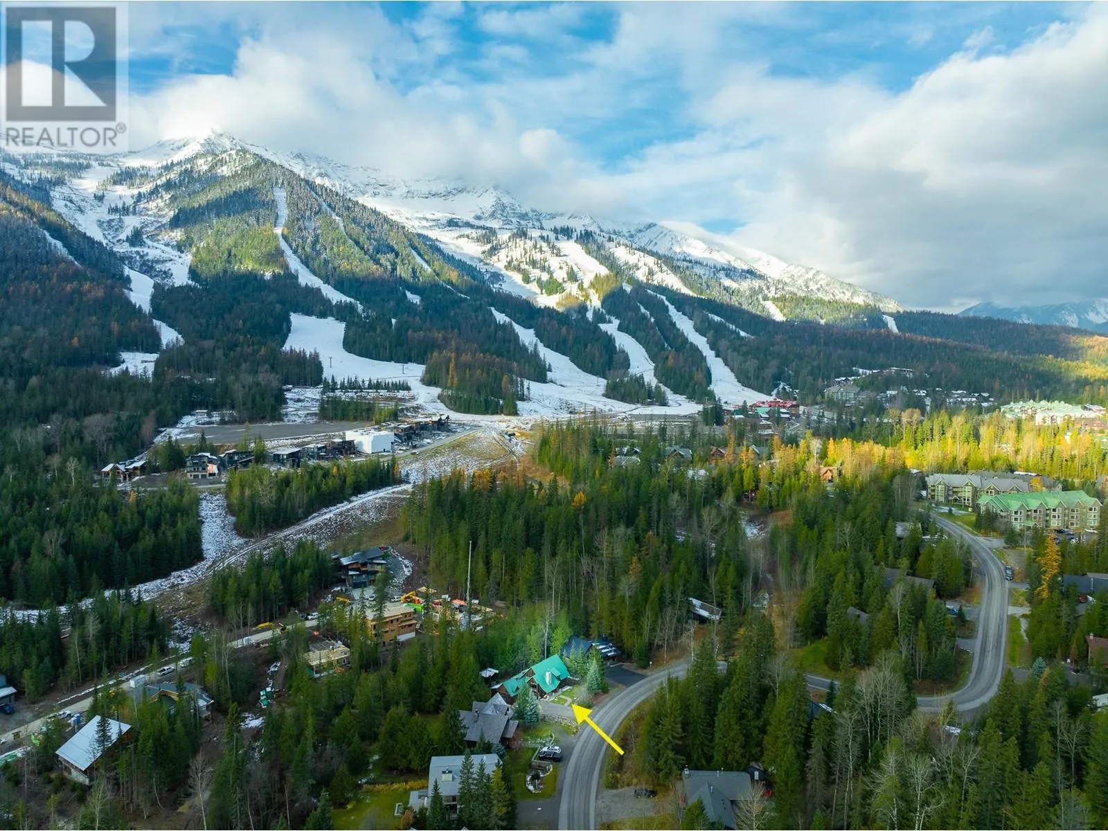 House for rent: 4516 Timberline Crescent, Fernie, British Columbia V0B 1M6