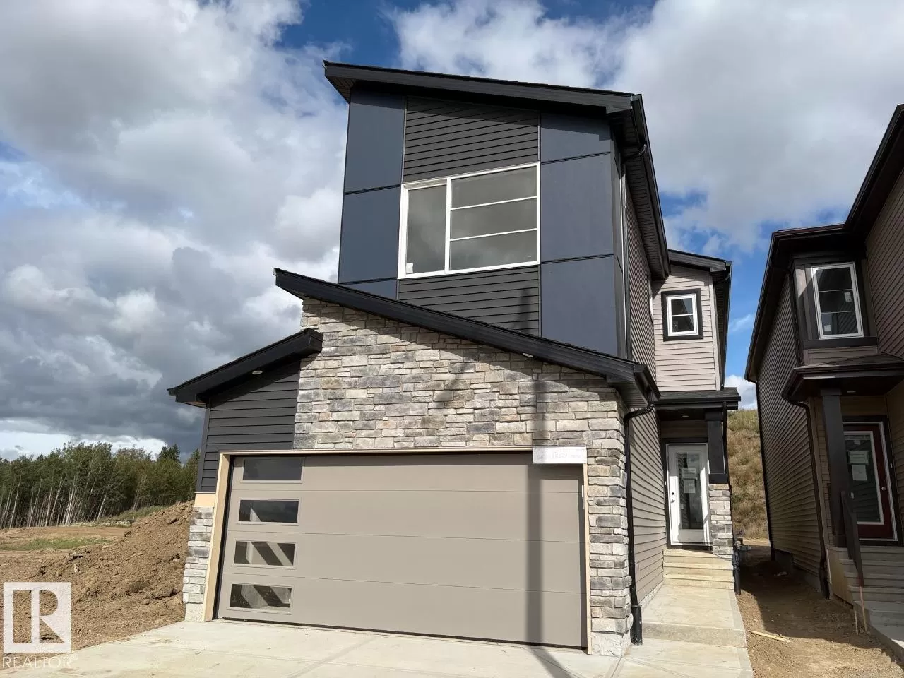 House for rent: 4519 Warbler Lo Nw, Edmonton, Alberta T5S 0S7