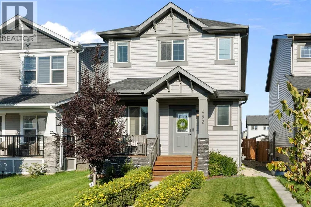 House for rent: 452 Hillcrest Manor Sw, Airdrie, Alberta T4B 4K1