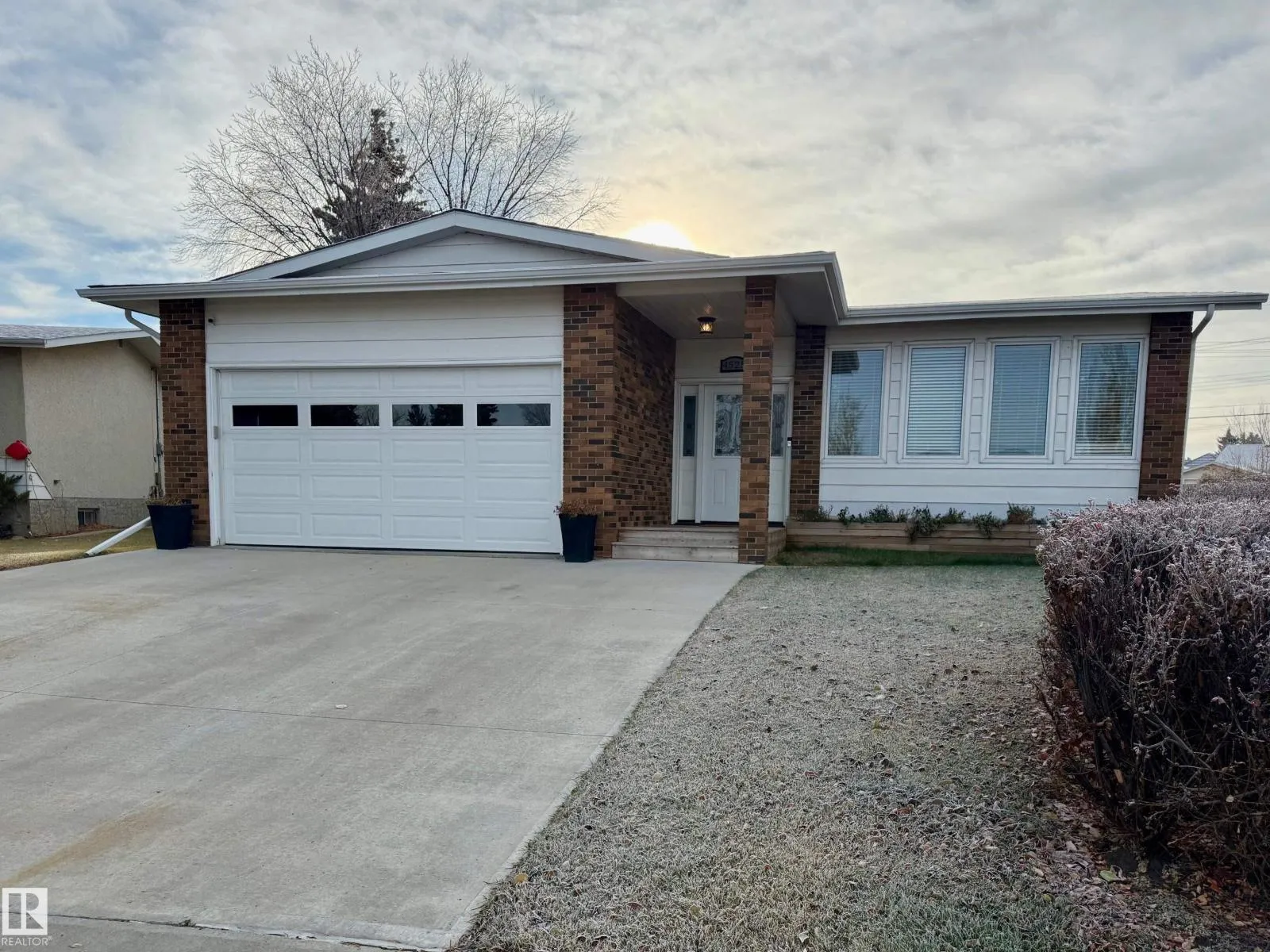 House for rent: 4525 51 St, Vegreville, Alberta T9C 1L6