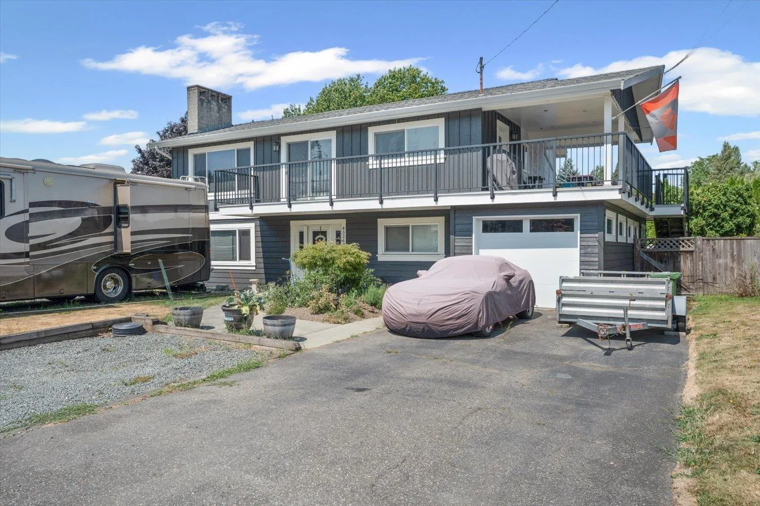 House for rent: 45267 Stirling Avenue|sardis South, Chilliwack, British Columbia V2R 2M7