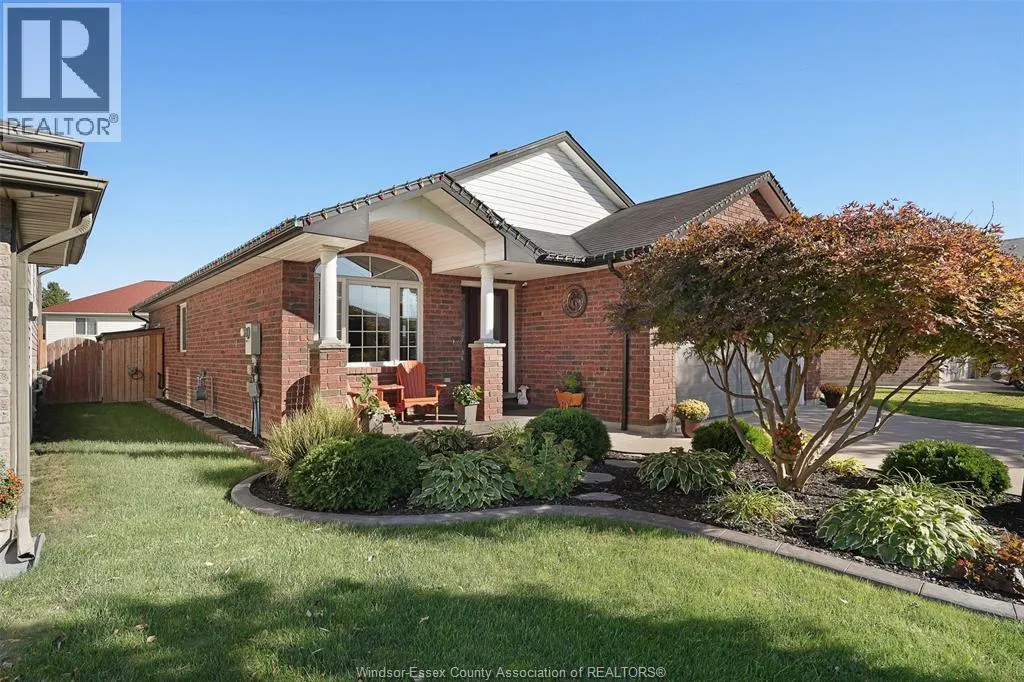 4530 Sassafras, Windsor, Ontario N9G 3C8