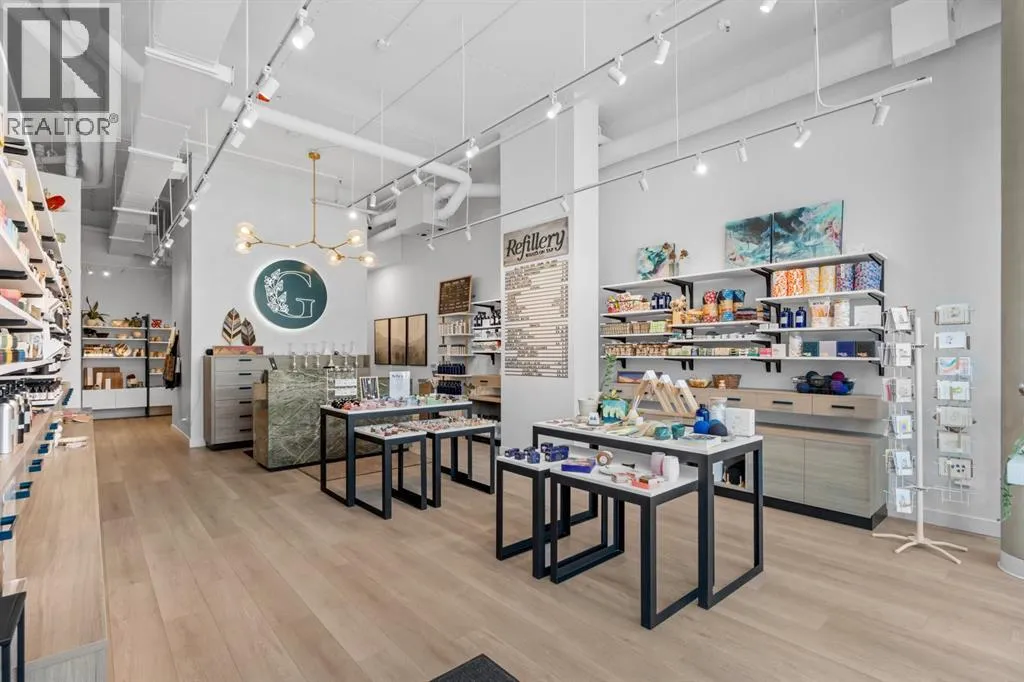 Retail for rent: 4535 Bowness Road Nw, Calgary, Alberta T3B 0A9