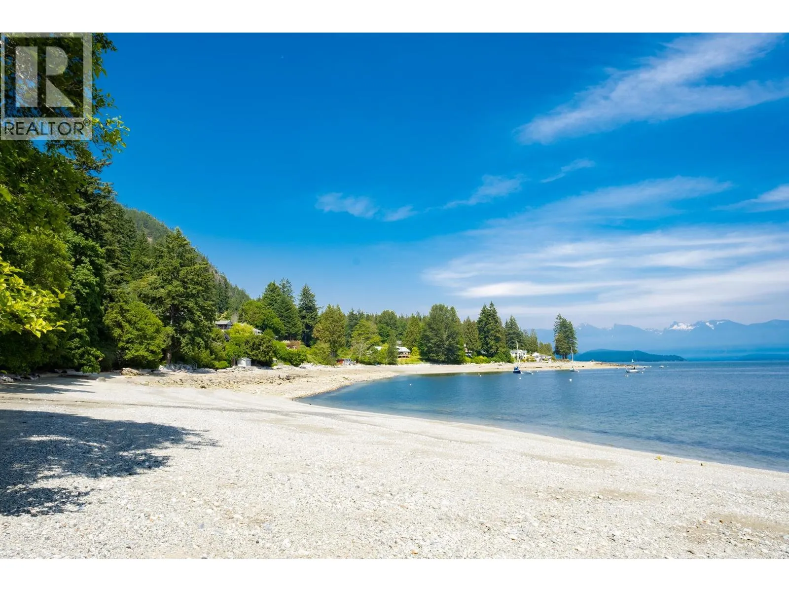 House for rent: 454 Central Avenue, Gibsons, British Columbia V0N 1V1