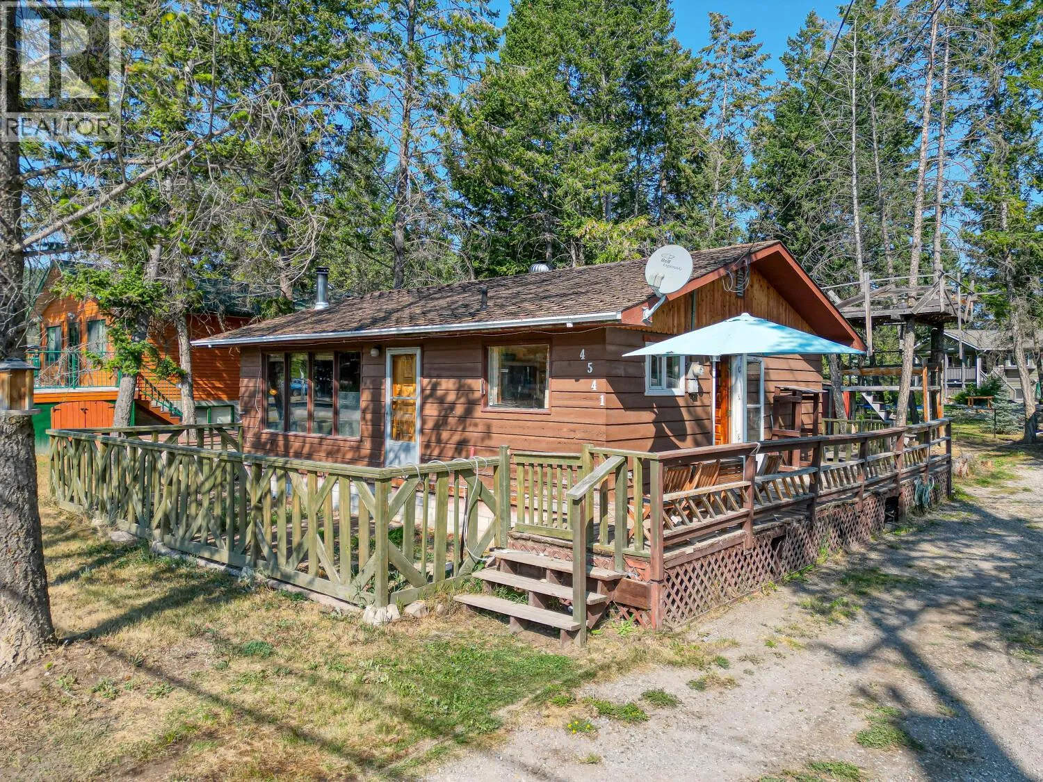 House for rent: 4541 Columere Road, Fairmont Hot Springs, British Columbia V0B 1L2