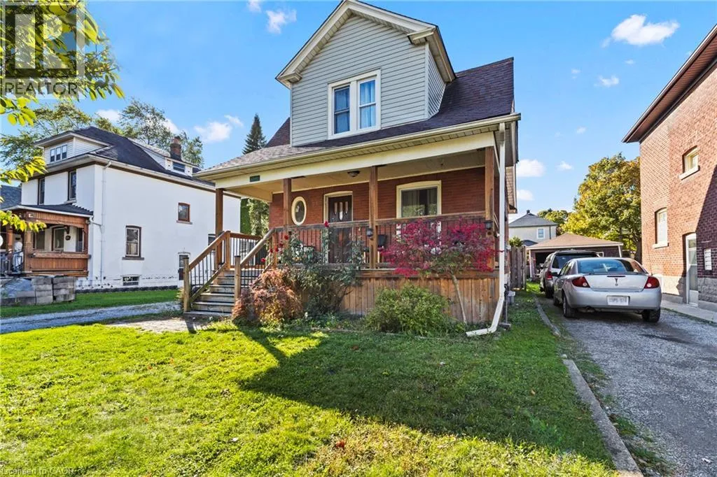 House for rent: 4541 Fourth Avenue, Niagara Falls, Ontario L2E 4N5