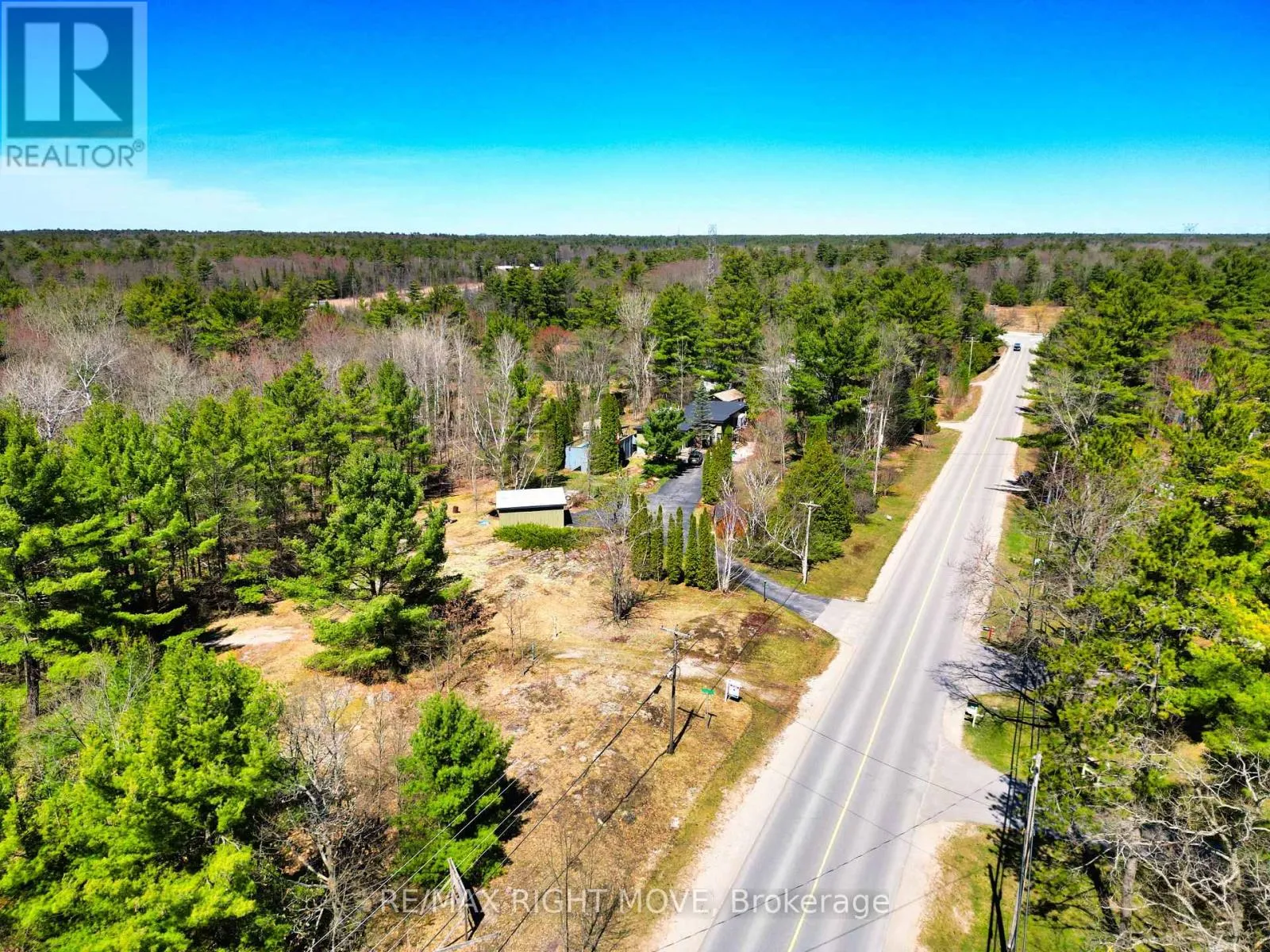 4544 Bowles Lane, Severn, Ontario L0K 2B0