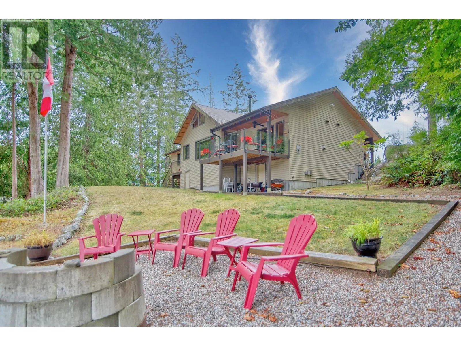 House for rent: 4546 Sinclair Bay Road, Garden Bay, British Columbia V0N 1S1