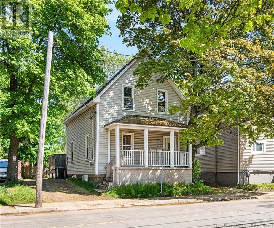 Duplex for rent: 45-47 St-george, Moncton, New Brunswick E1C 1T2