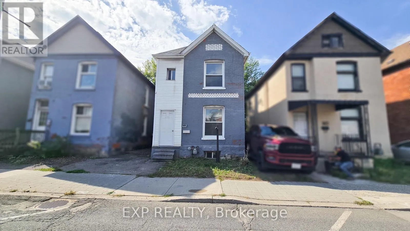 House for rent: 455 Main Street W, Hamilton, Ontario L8P 1K5