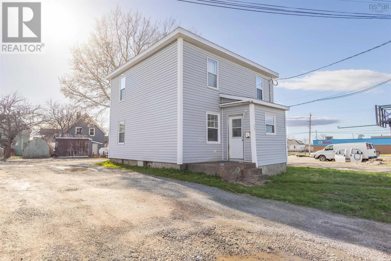 Duplex for rent: 455 Whitney Avenue, Sydney, Nova Scotia B1L 1G2