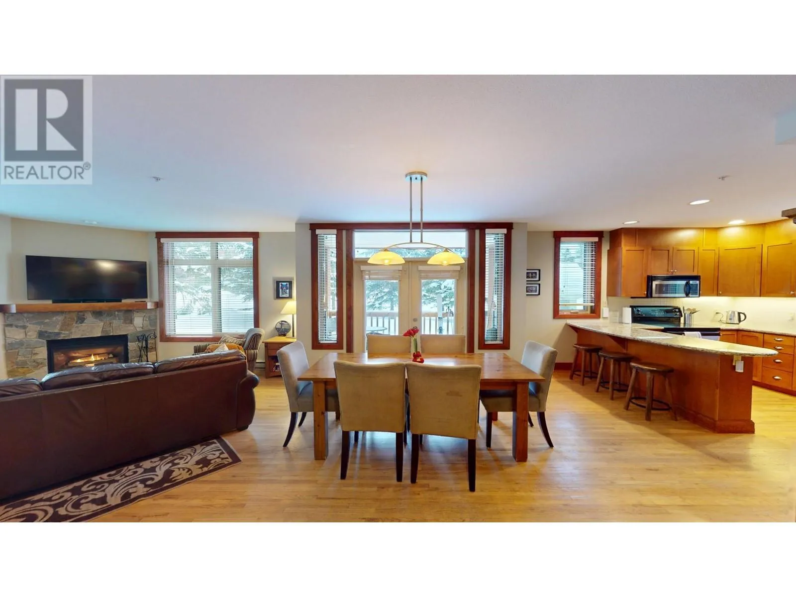 Apartment for rent: 4559 Timberline Crescent Unit# 526a, Fernie, British Columbia V0B 1M6