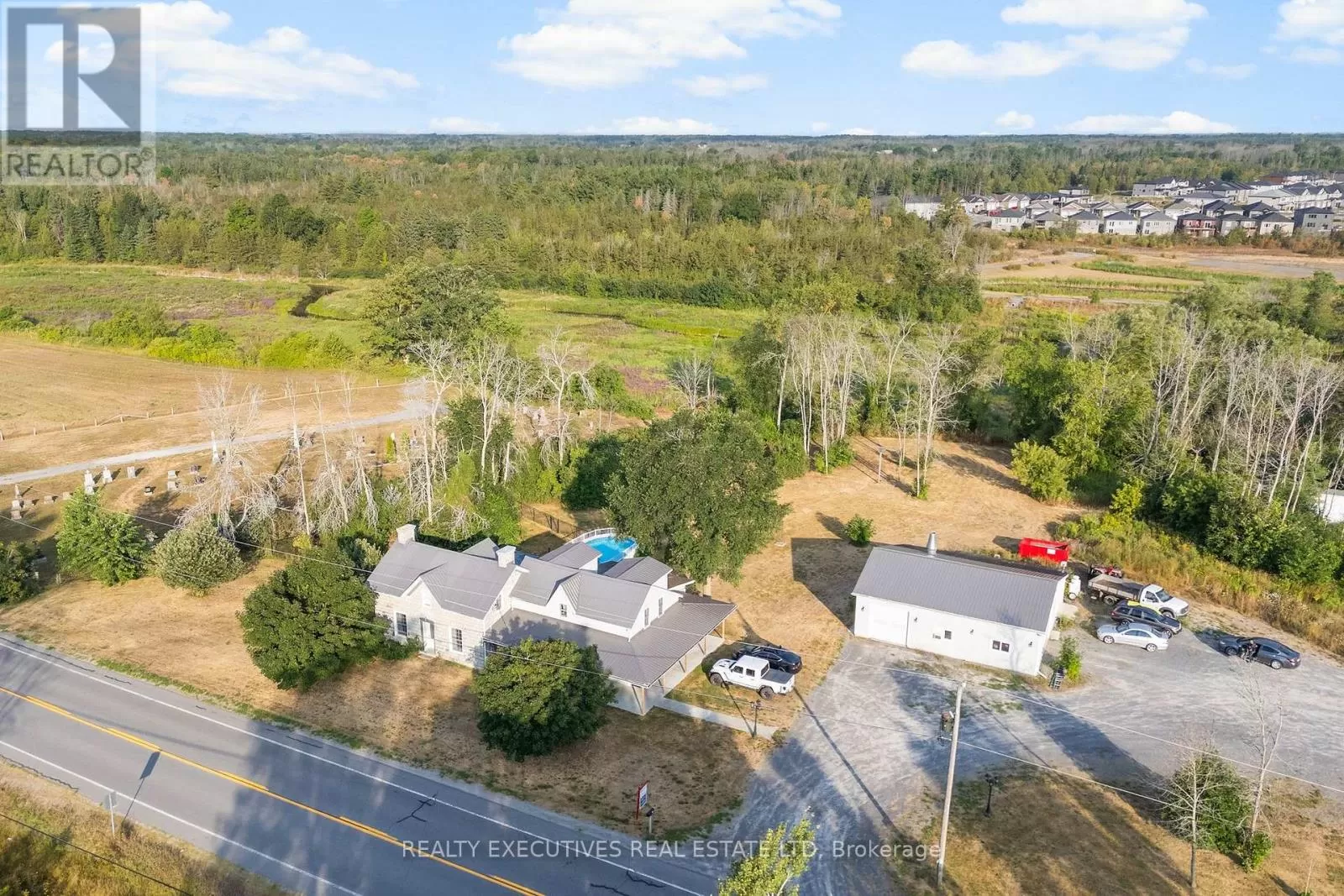 House for rent: 456 Millhaven Road N, Loyalist, Ontario K0H 2H0