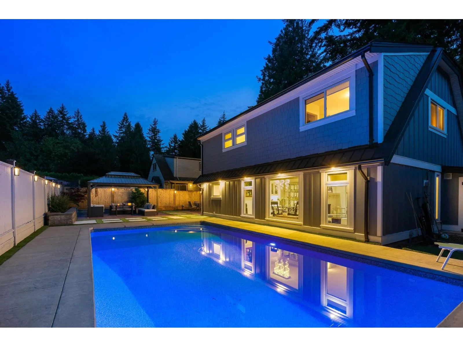 House for rent: 4560 196a Street, Langley, British Columbia V3A 7G6