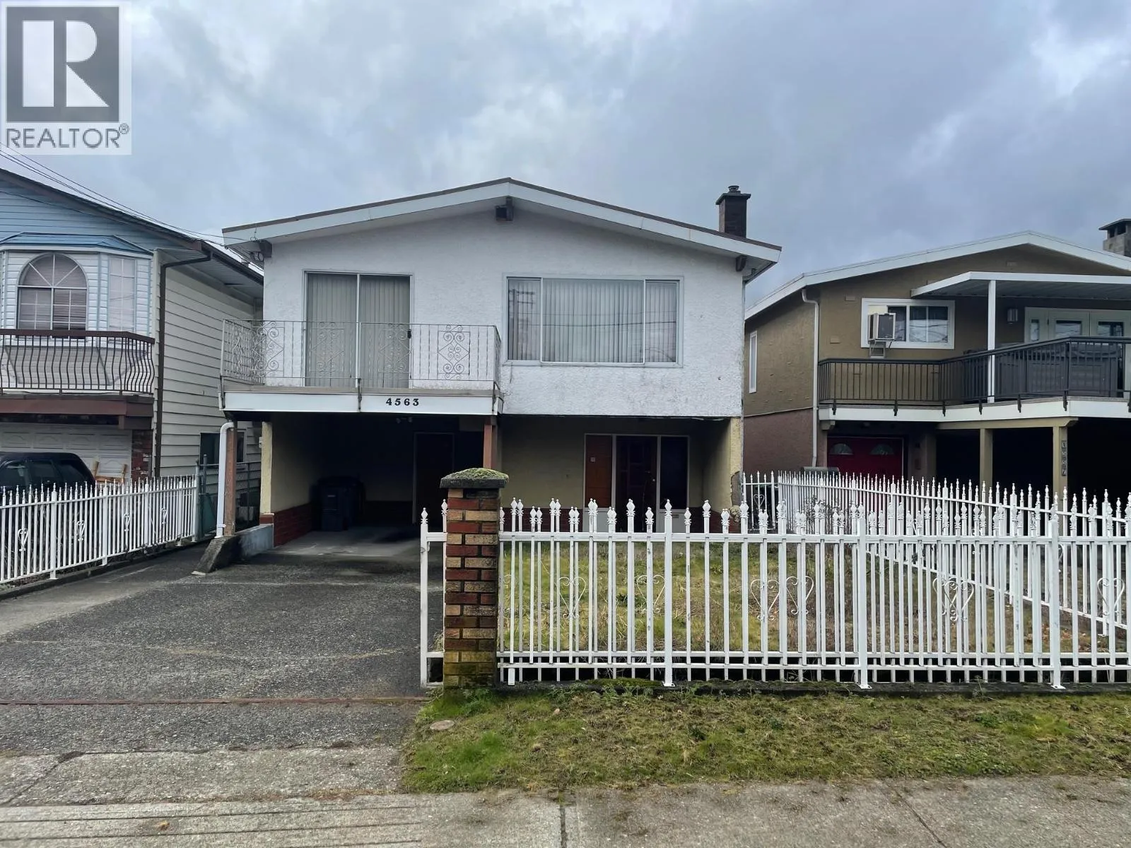 House for rent: 4563 Earles Street, Vancouver, British Columbia V5R 3R1