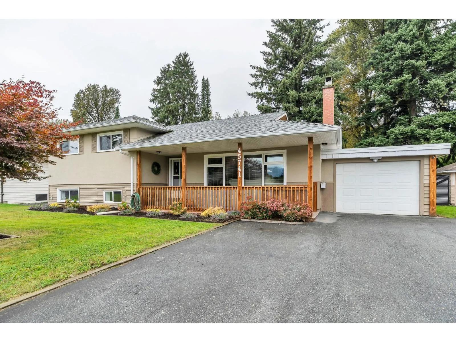 House for rent: 45741 Berkeley Avenue|chilliwack Proper West, Chilliwack, British Columbia V2P 3N1