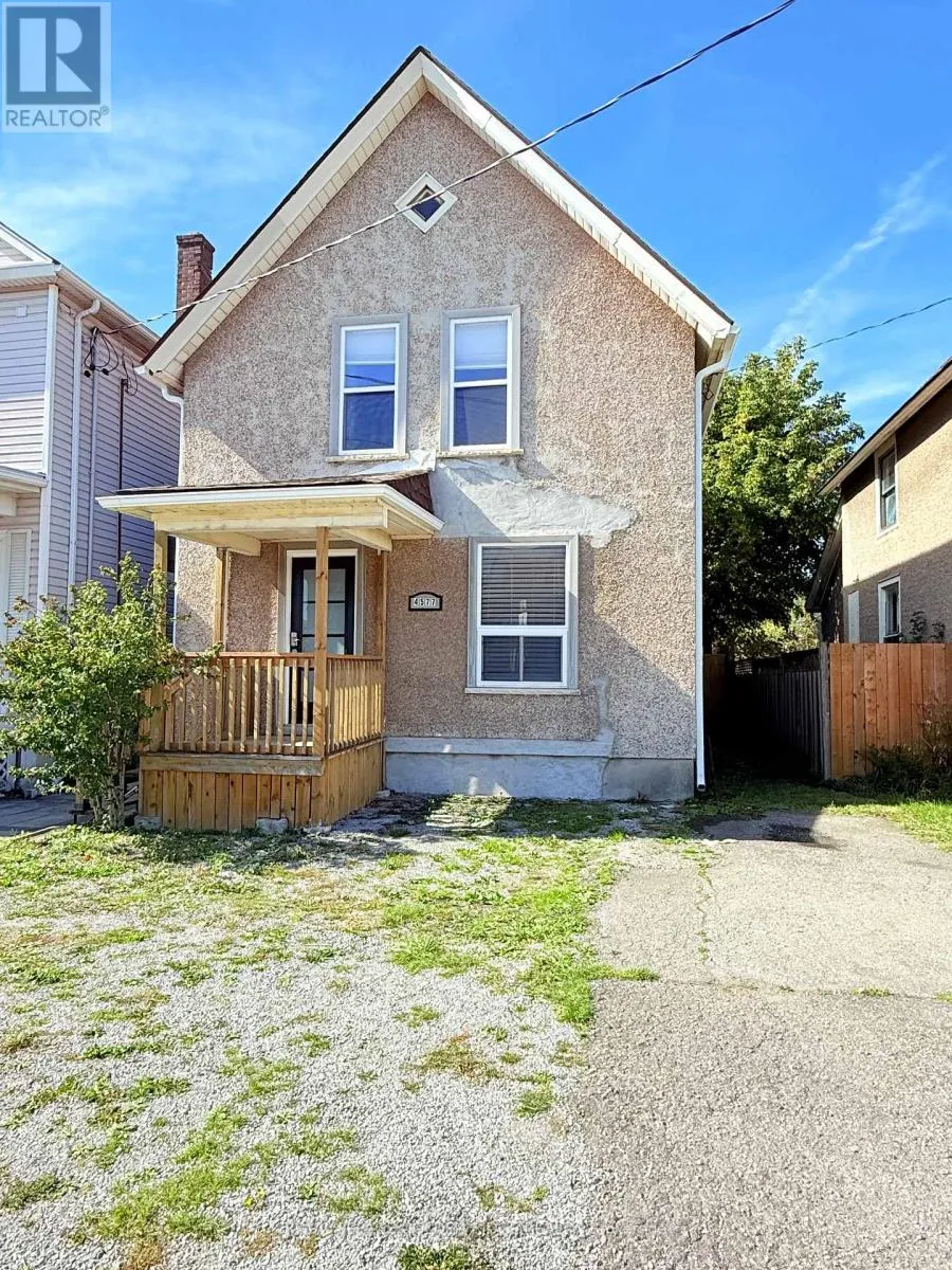 4577 Victoria Avenue, Niagara Falls, Ontario L2E 4B5