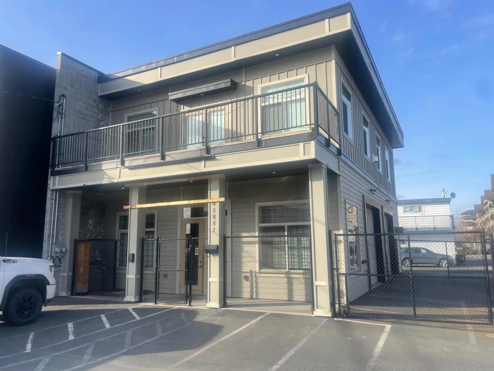 45851 Railway Avenue|chilliwack Downtown, Chilliwack, British Columbia V2P 1L4