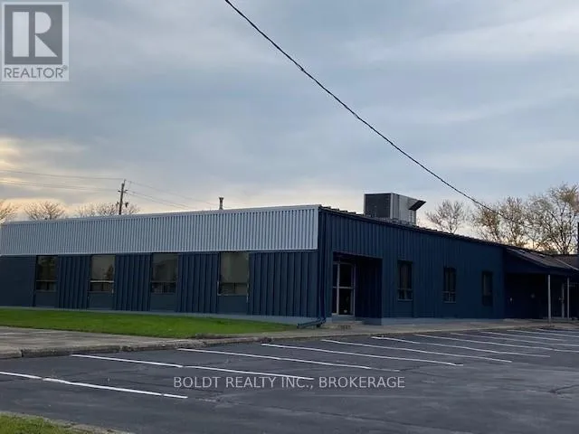 Offices for rent: 459 Prince Charles Drive S, Welland, Ontario L3B 5X1