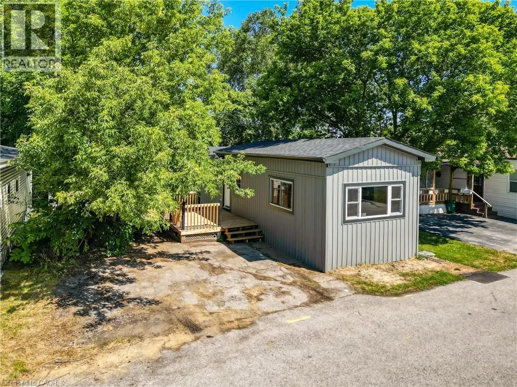 Mobile Home for rent: 4595 Abigail Lane, Beamsville, Ontario L3J 0W1