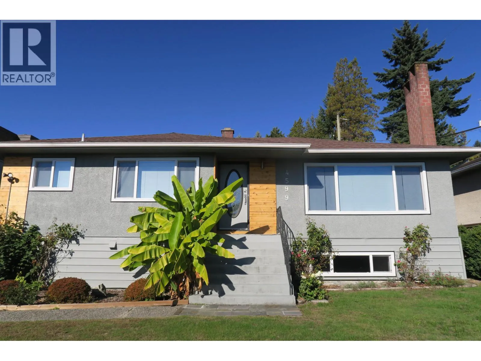 House for rent: 4599 Sunland Place, Burnaby, British Columbia V5J 3A3