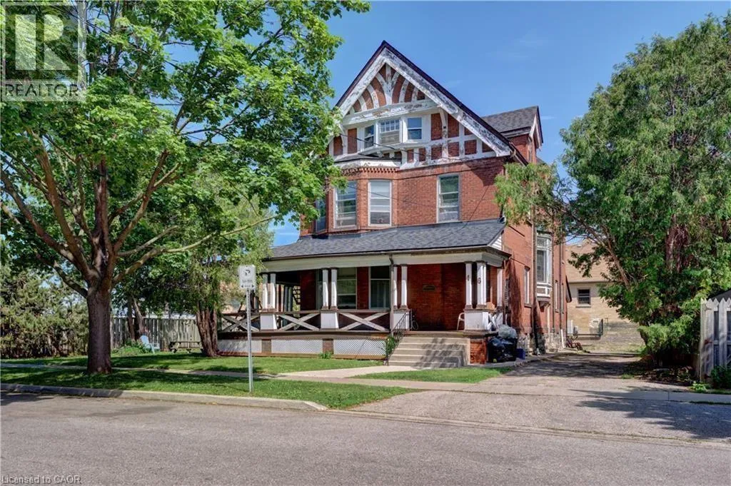 House for rent: 46 East Avenue Unit# 5, Brantford, Ontario N3S 3L3