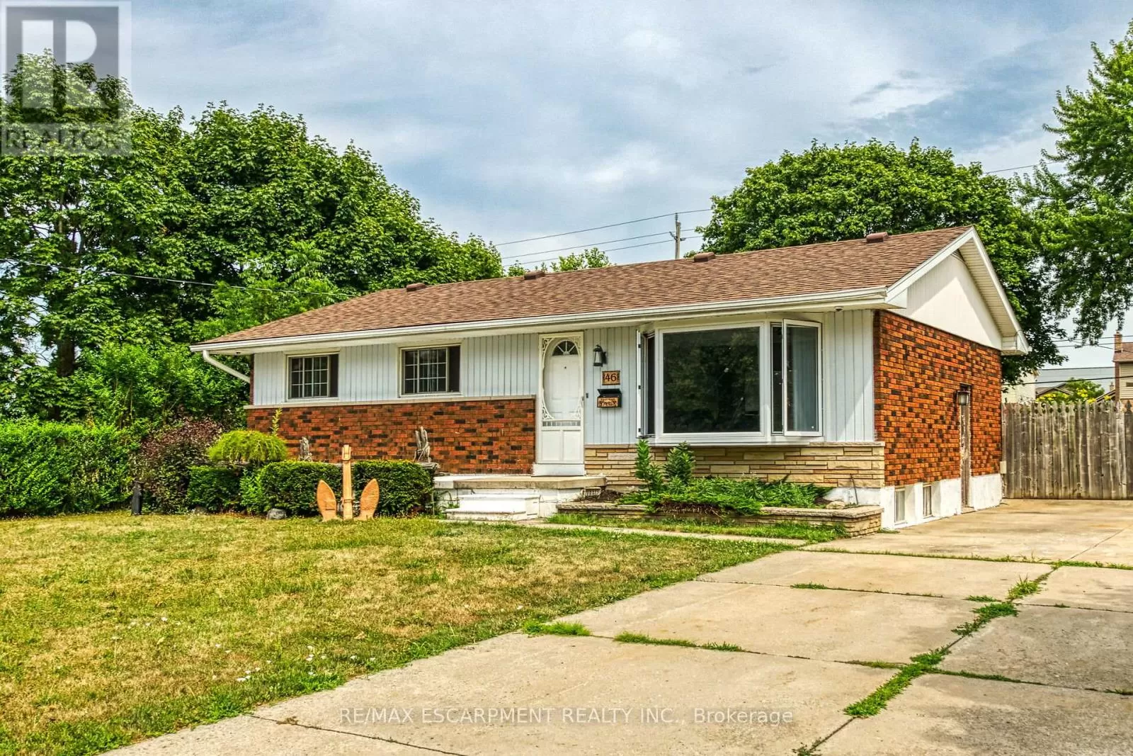 House for rent: 46 Oriole Crescent, Grimsby, Ontario L3M 3X6