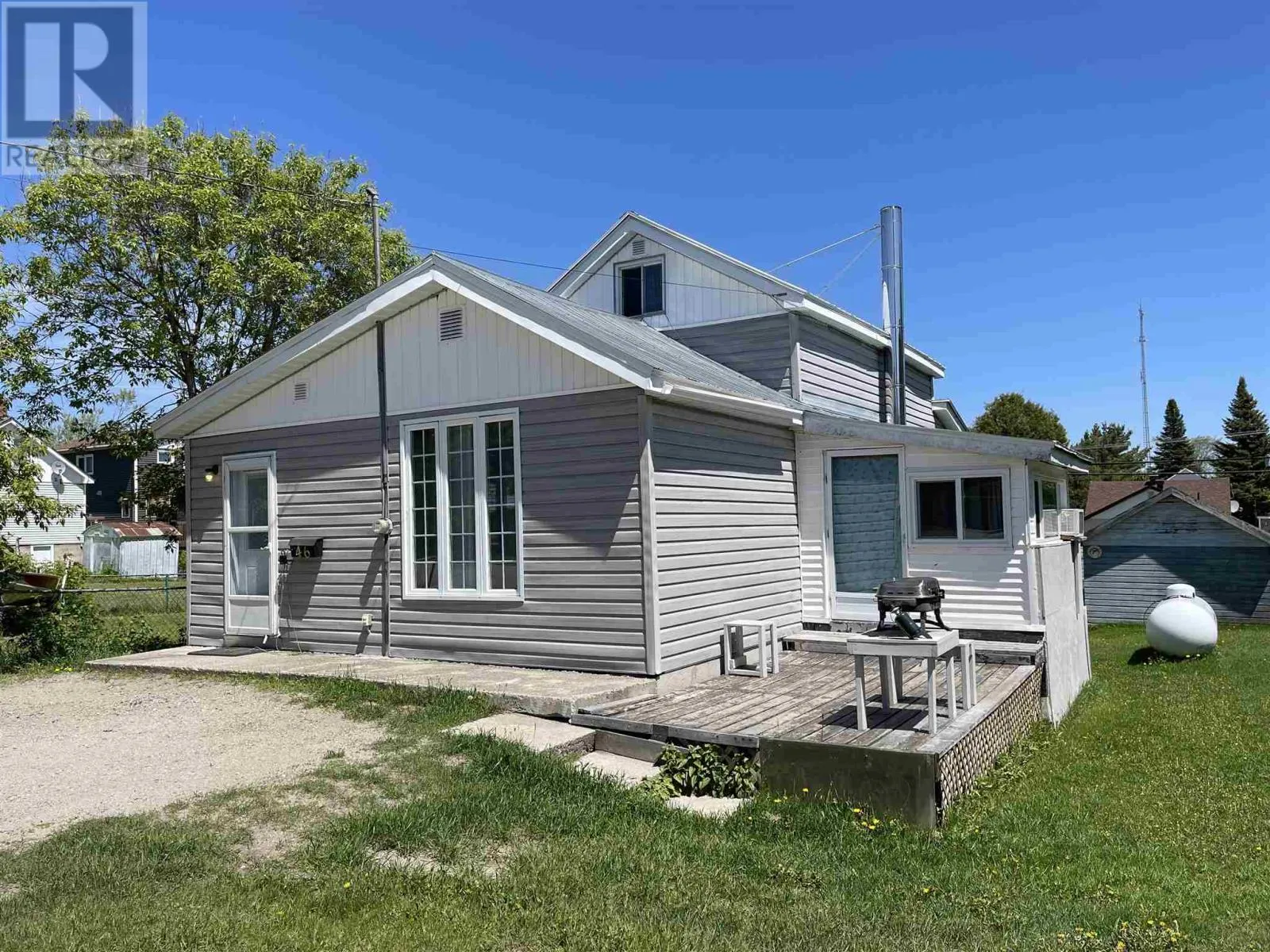 46 Queen St, Chapleau, Ontario P0M 1K0