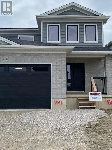 Row / Townhouse for rent: 460 Main Street, Plympton-Wyoming, Ontario N0N 1T0