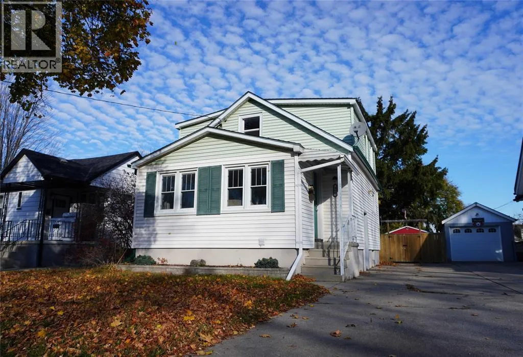 House for rent: 460 Nelson Street, Sarnia, Ontario N7T 5K6