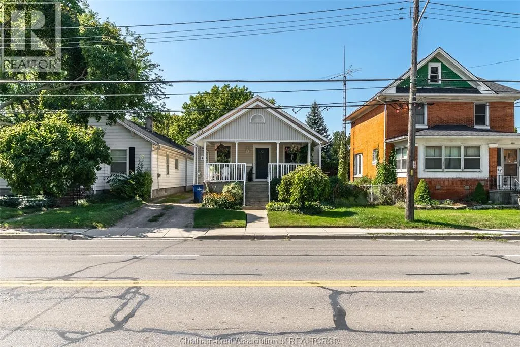 House for rent: 460 Queen Street, Chatham, Ontario N7M 2J3