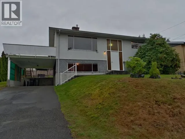 House for rent: 4600 Redonda Ave, Powell River, British Columbia V8A 3H4