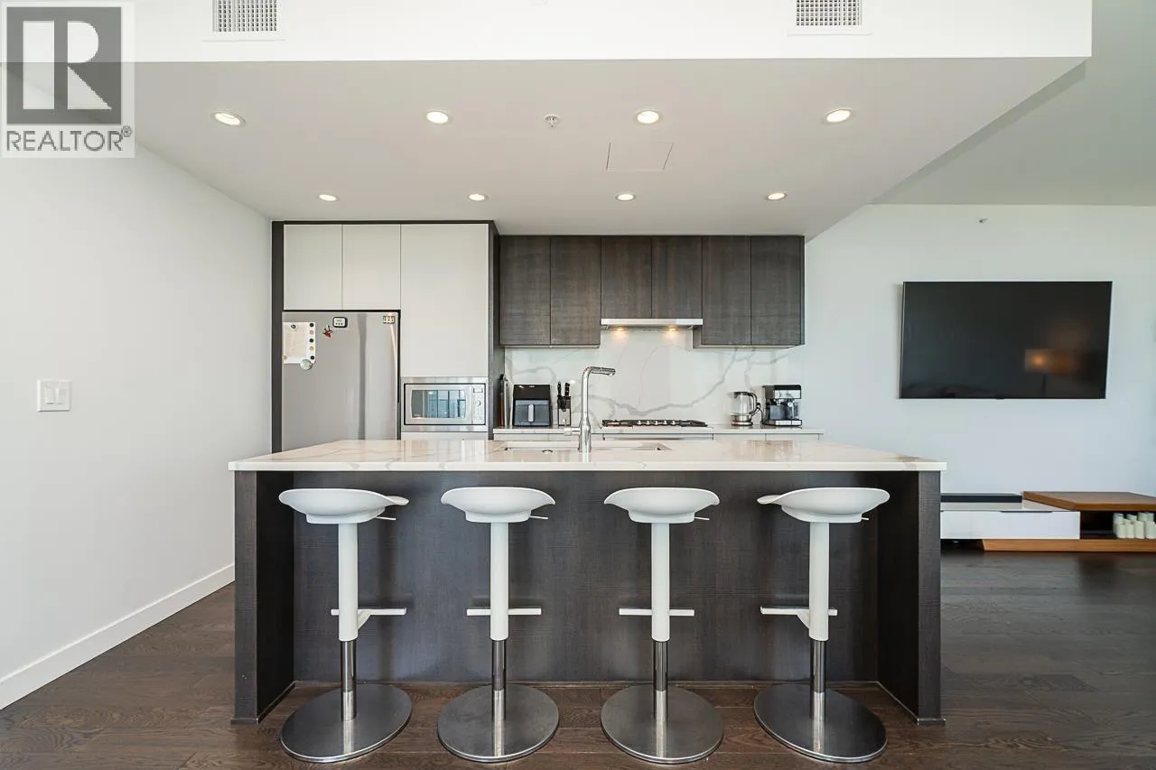 Apartment for rent: 4601 567 Clarke Road, Coquitlam, British Columbia V3J 0K7