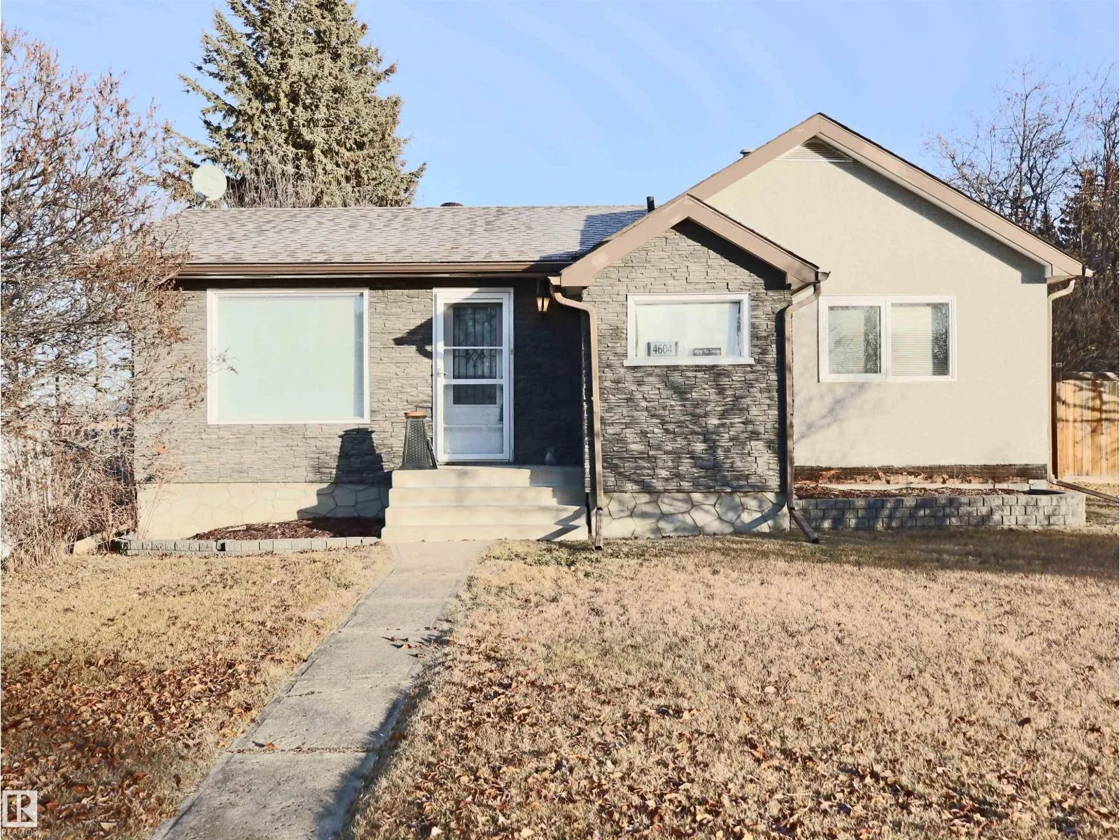 House for rent: 4604 54 Ave, Barrhead, Alberta T7N 1K7