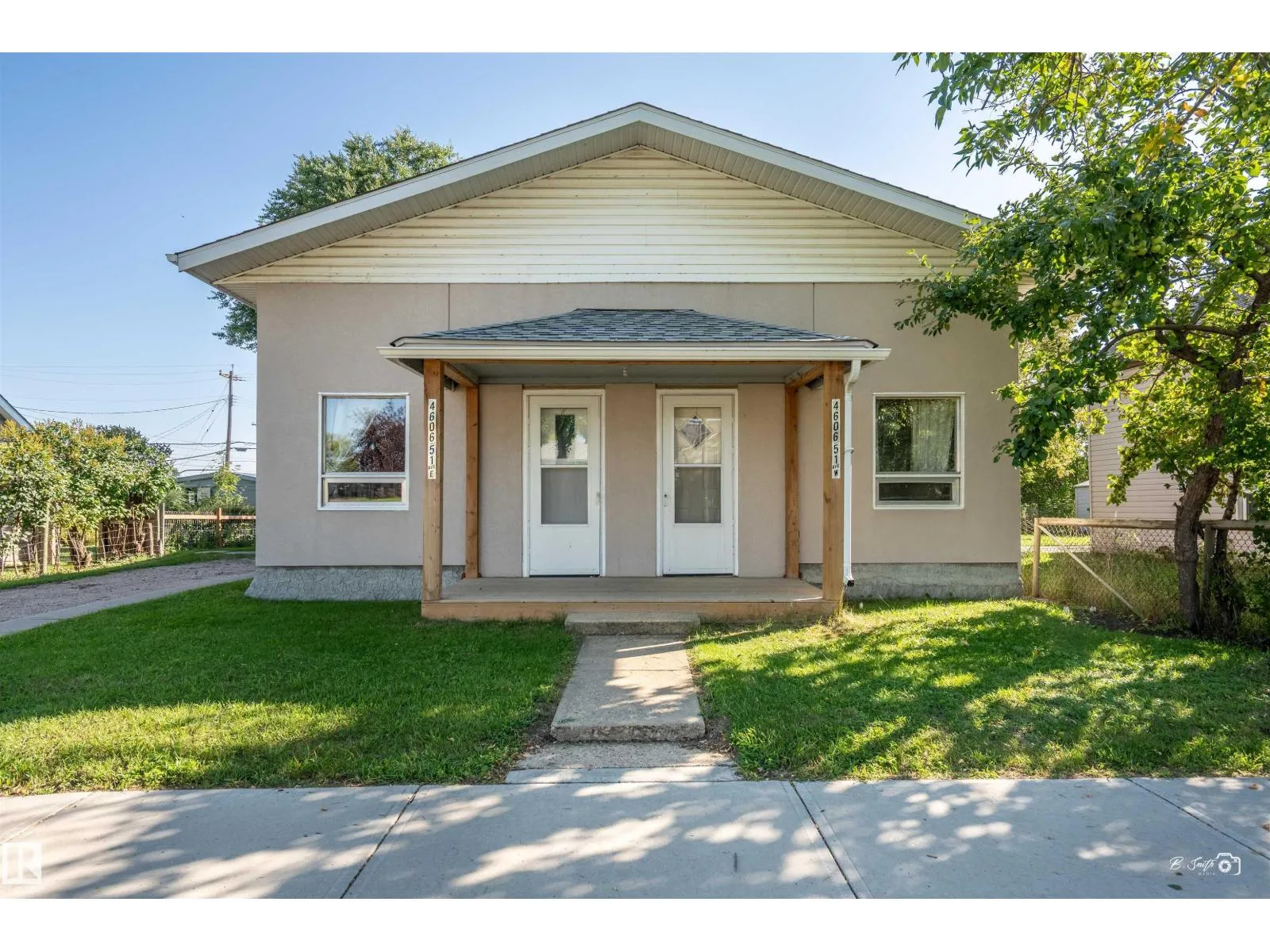 Duplex for rent: 4606 51 Ave, Bonnyville Town, Alberta T9N 2G4